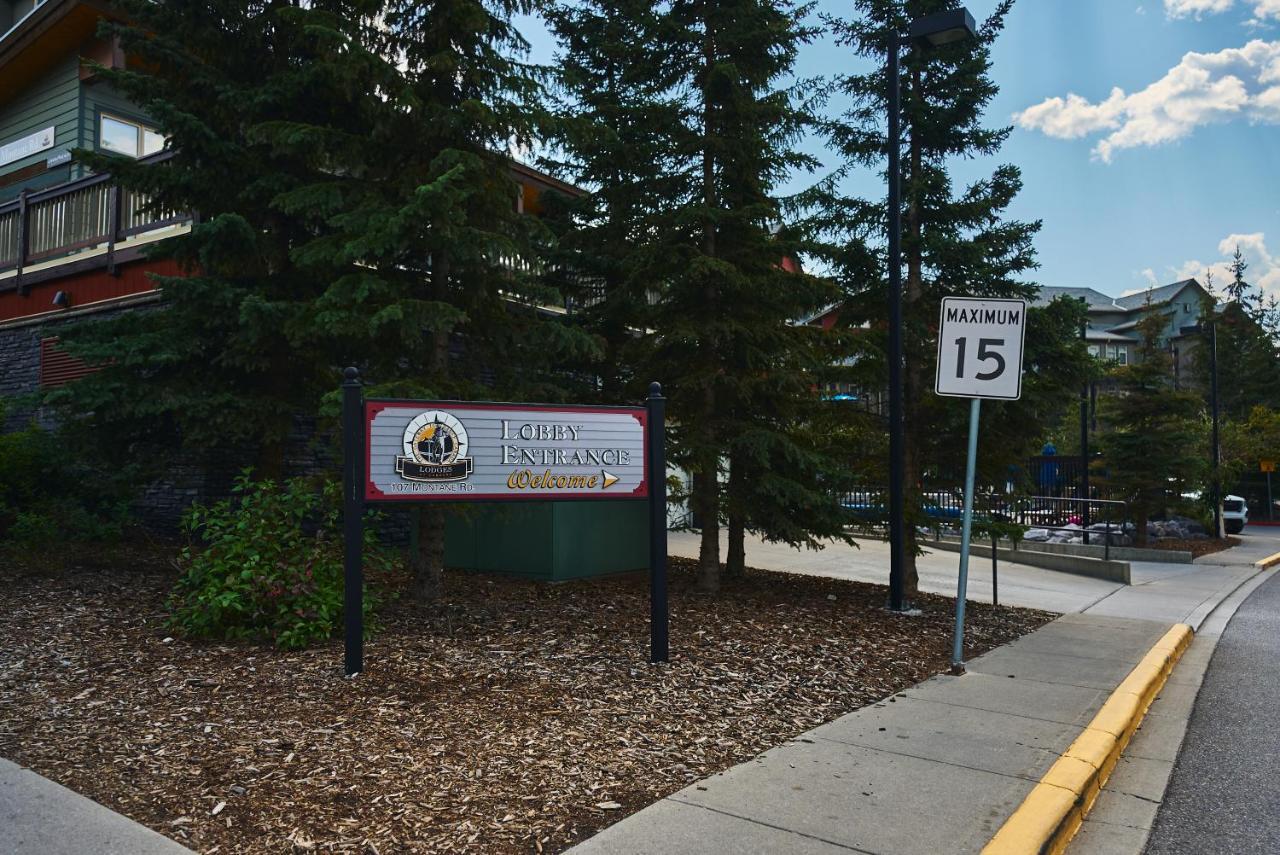 Mtn View Escape With King Size Bed With Outdoor Pool - Banff Pass Included! Apartment Canmore Exterior photo